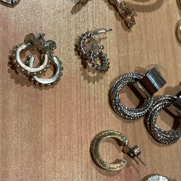 Elegant Gold and Silver Earring Set - Picture 5 of 13